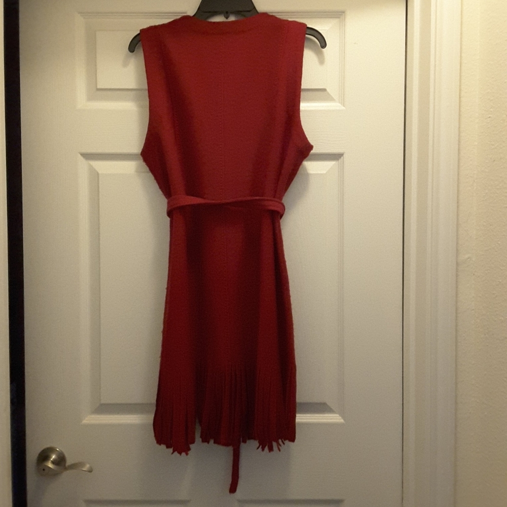 Women - Picture 2 of 2